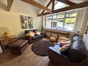 Photo 14- click for photo gallery